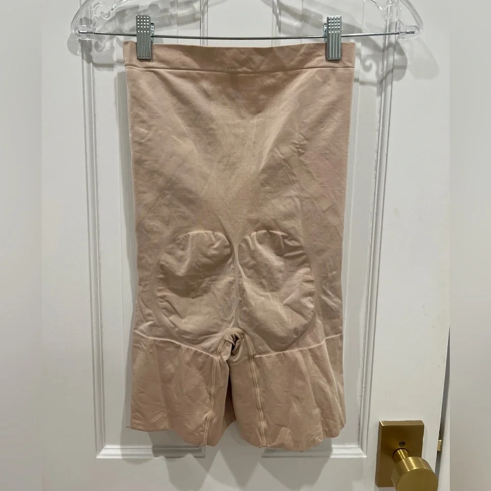 Spanx OnCore High-Waisted Mid-Thigh Short Nude Women’s Size L SS1915 - Picture 6 of 6
